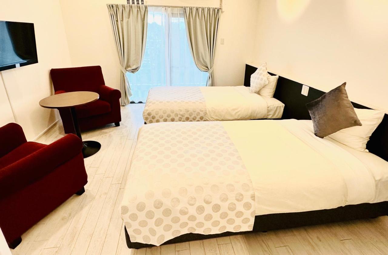 Cozy Stay In Наха Екстериор снимка